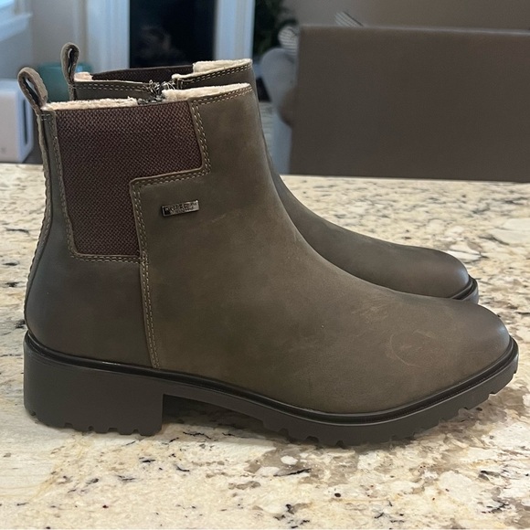 Rockport Shoes Gore Taupe Suede Gore Chelsea Boots - Picture 10 of 15